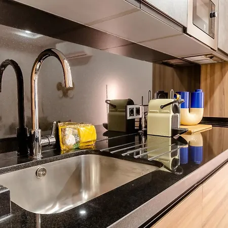 Apartament La Malagueta By Sharingco - Estudios Y Premium En Muelle Uno Malaga